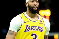 aiyouxi-西亚卡姆意外战胜独行侠，刷新纪录引爆全场！上演精彩一战-aiyouxi