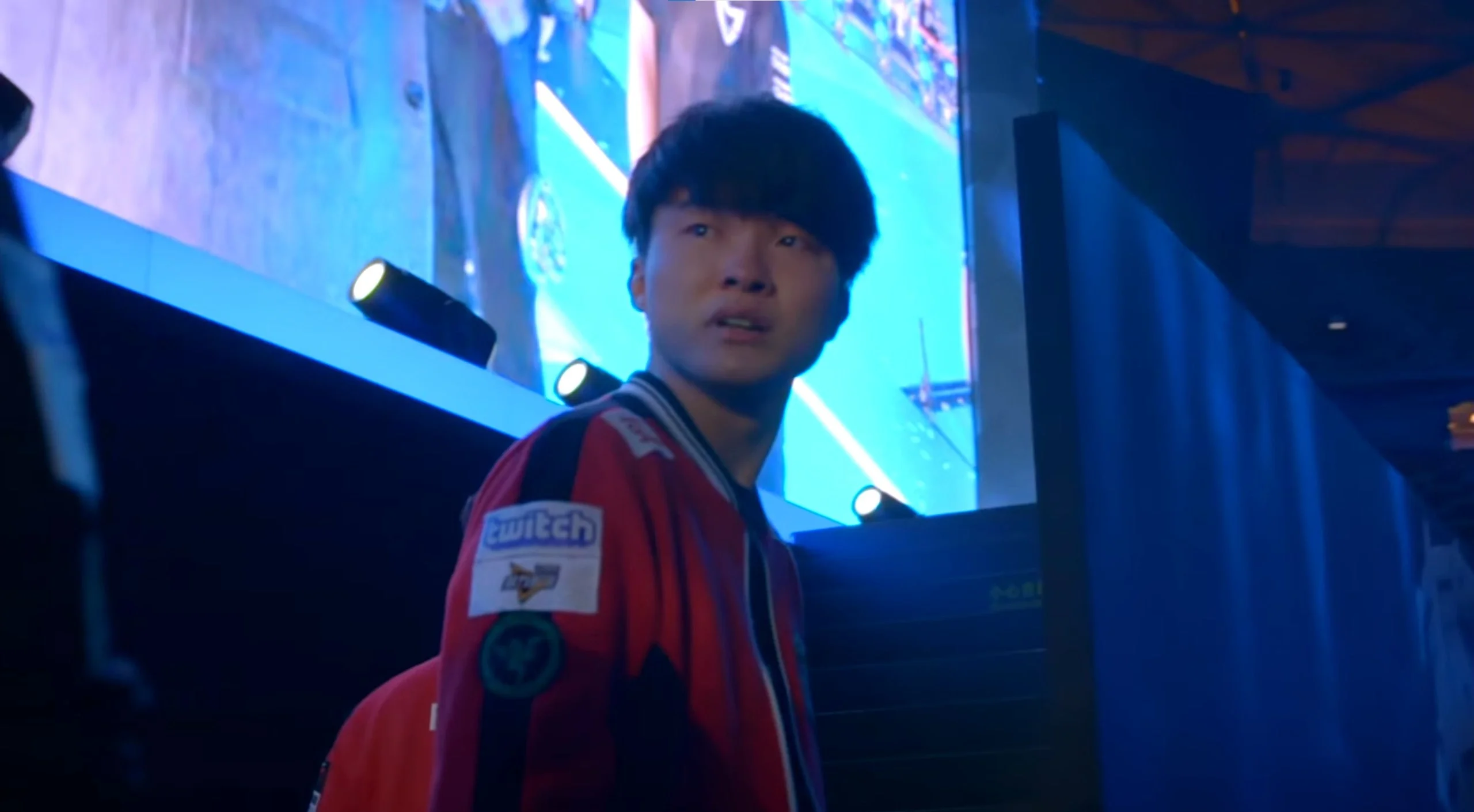 包含Faker在G2比赛中夺冠,大比分获胜引发热议!观众掌声雷动的词条 包含Faker在G2比赛中夺冠,大比分获胜引发热议!观众掌声雷动的词条