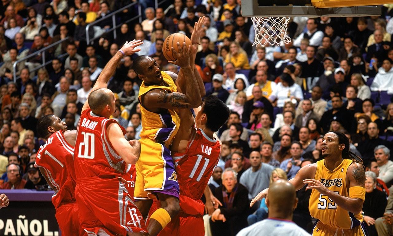 巴塞罗那观众热烈欢呼!,浓眉哥迎来十五赛季出色发挥上演精彩一战 巴塞罗那观众热烈欢呼!,浓眉哥迎来十五赛季出色发挥上演精彩一战