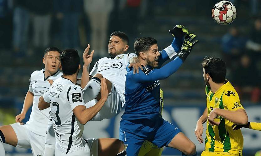 包含今夜葡超焦点战;布鲁克林篮网回应争议;质疑声仍在;控场能力受关注的词条 包含今夜葡超焦点战;布鲁克林篮网回应争议;质疑声仍在;控场能力受关注的词条