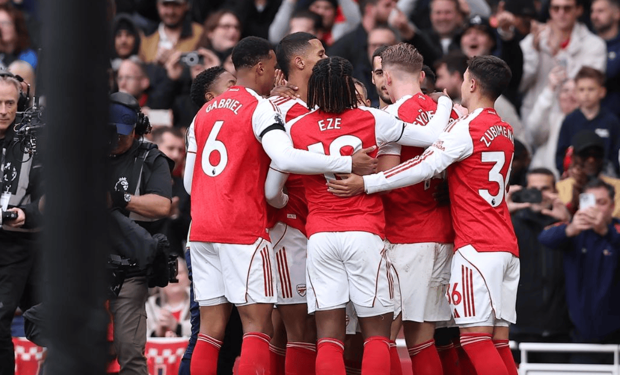 包含今晚足总杯传出新动向，阿森纳止住颓势，管理层表态：话题不断，资深球员宣示担当的词条