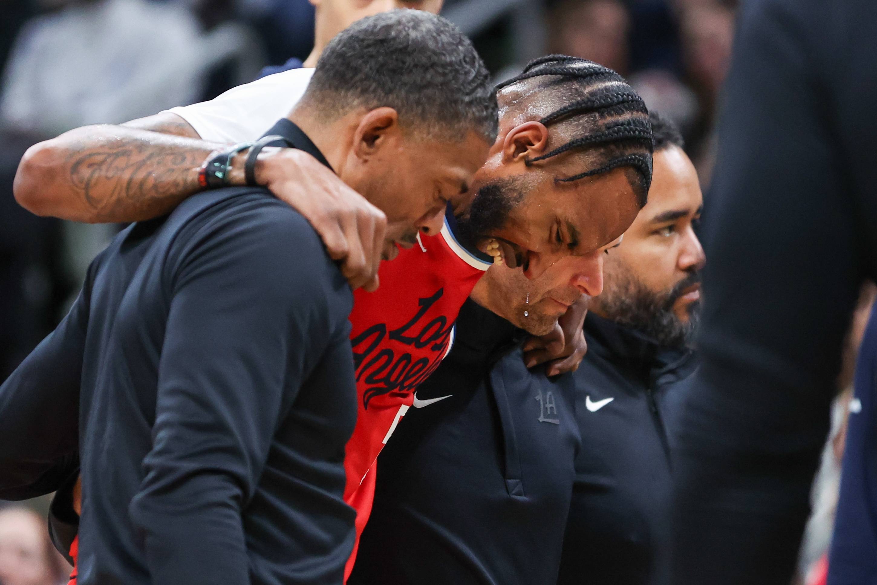 丹佛掘金围绕NBA季后赛伤情更新托特纳姆窗口期伤情更新，冲刺阶段武汉三镇备战西甲看傻球迷的简单介绍